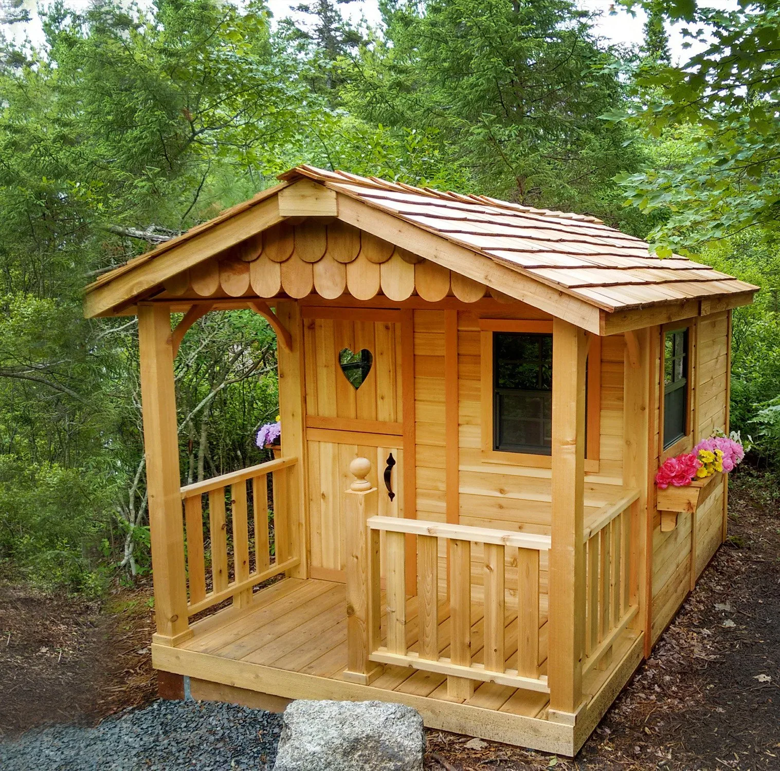 Sunflower Playhouse & Sandbox – 6×9 Cedar Playhouse