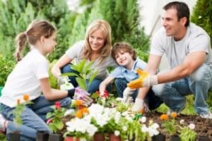 Gardening family 2 400x266 1 300x200 1